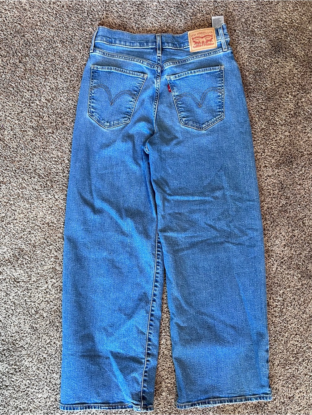 Levi’s High Rise Wide Leg - Picture 3 of 3
